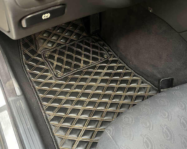 Серый Мерседес Ц-Класс, объемом двигателя 2.2 л и пробегом 278 тыс. км за 6400 $, фото 4 на Automoto.ua