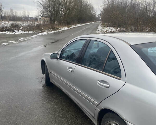 Сірий Мерседес Ц-Клас, об'ємом двигуна 1.8 л та пробігом 320 тис. км за 4500 $, фото 2 на Automoto.ua