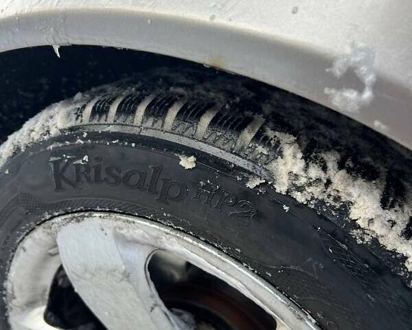 Серый Мерседес Ц-Класс, объемом двигателя 2.15 л и пробегом 380 тыс. км за 3300 $, фото 15 на Automoto.ua