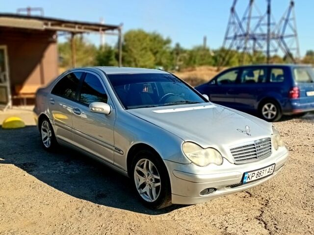 Серый Мерседес Ц-Класс, объемом двигателя 1.8 л и пробегом 0 тыс. км за 4500 $, фото 1 на Automoto.ua