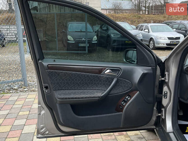 Серый Мерседес Ц-Класс, объемом двигателя 1.8 л и пробегом 250 тыс. км за 6990 $, фото 21 на Automoto.ua