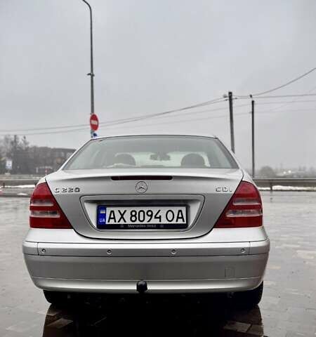 Серый Мерседес Ц-Класс, объемом двигателя 2.15 л и пробегом 196 тыс. км за 7500 $, фото 8 на Automoto.ua