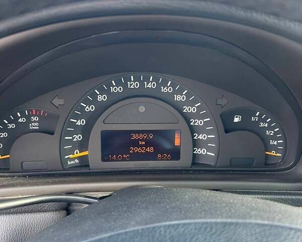 Мерседес Ц-Клас 2003 у Києві на Automoto.ua Сірий Мерседес Ц-Клас, об'ємом двигуна 2.69 л та пробігом 296 тис. км за 5400 $, фото 9 на Automoto.ua