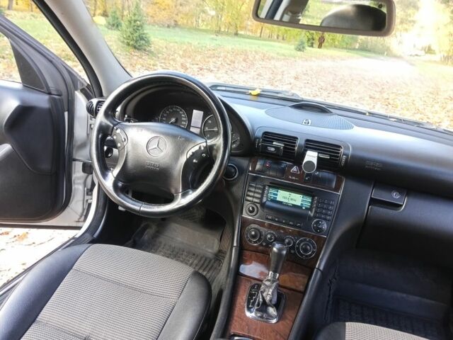 Сірий Мерседес Ц-Клас, об'ємом двигуна 1.8 л та пробігом 298 тис. км за 3300 $, фото 4 на Automoto.ua