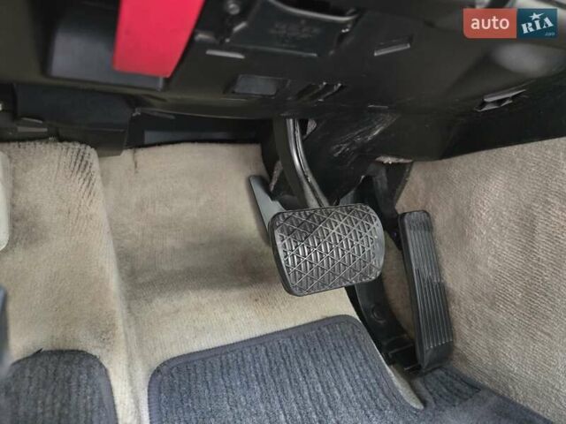 Серый Мерседес Ц-Класс, объемом двигателя 1.8 л и пробегом 176 тыс. км за 7500 $, фото 138 на Automoto.ua