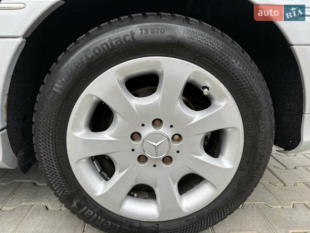 Сірий Мерседес Ц-Клас, об'ємом двигуна 1.8 л та пробігом 225 тис. км за 6700 $, фото 41 на Automoto.ua