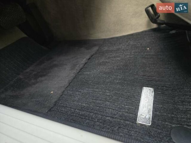 Серый Мерседес Ц-Класс, объемом двигателя 1.8 л и пробегом 176 тыс. км за 7500 $, фото 166 на Automoto.ua