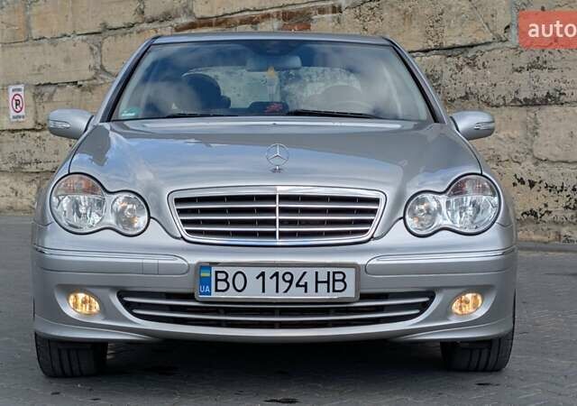 Сірий Мерседес Ц-Клас, об'ємом двигуна 1.8 л та пробігом 250 тис. км за 6950 $, фото 24 на Automoto.ua