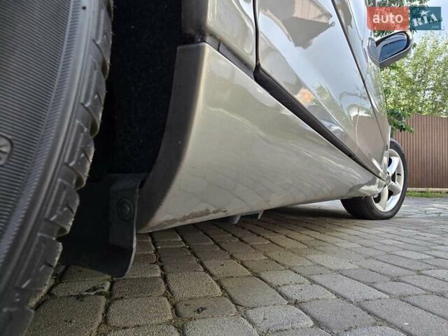 Серый Мерседес Ц-Класс, объемом двигателя 1.8 л и пробегом 176 тыс. км за 7500 $, фото 40 на Automoto.ua