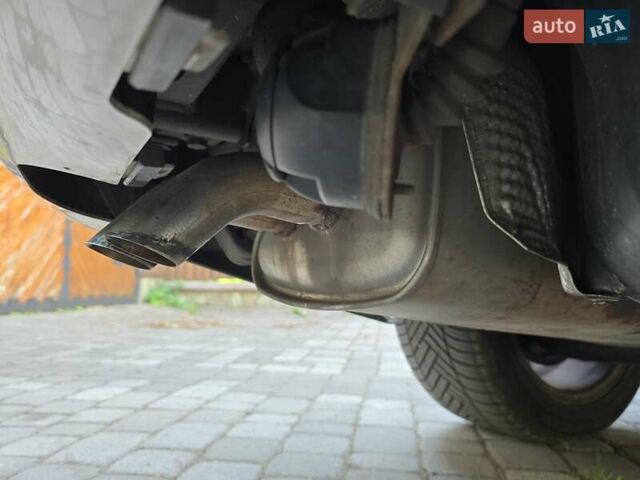 Серый Мерседес Ц-Класс, объемом двигателя 1.8 л и пробегом 176 тыс. км за 7500 $, фото 38 на Automoto.ua