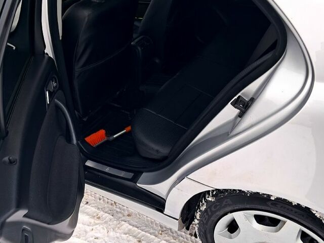 Сірий Мерседес Ц-Клас, об'ємом двигуна 1.8 л та пробігом 290 тис. км за 6000 $, фото 12 на Automoto.ua