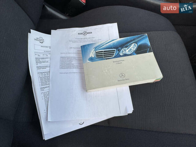 Сірий Мерседес Ц-Клас, об'ємом двигуна 2.2 л та пробігом 245 тис. км за 5550 $, фото 39 на Automoto.ua