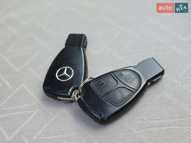 Серый Мерседес Ц-Класс, объемом двигателя 1.8 л и пробегом 176 тыс. км за 7500 $, фото 213 на Automoto.ua