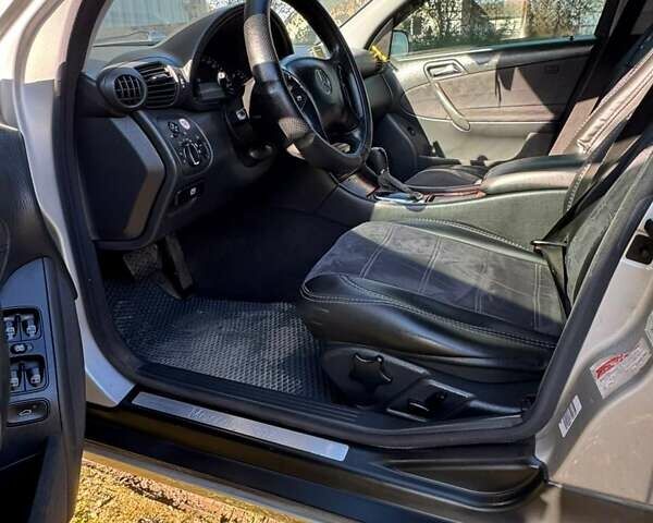 Сірий Мерседес Ц-Клас, об'ємом двигуна 2.2 л та пробігом 287 тис. км за 5099 $, фото 4 на Automoto.ua