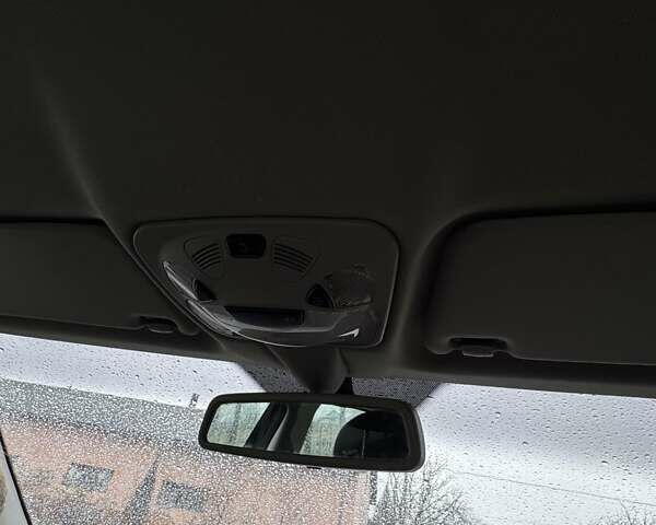 Сірий Мерседес Ц-Клас, об'ємом двигуна 2.15 л та пробігом 420 тис. км за 6000 $, фото 25 на Automoto.ua