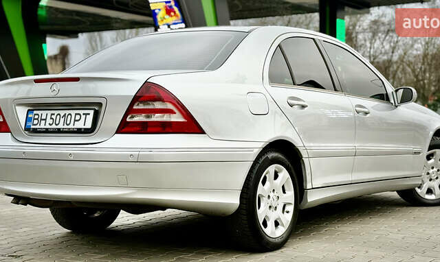 Сірий Мерседес Ц-Клас, об'ємом двигуна 1.8 л та пробігом 225 тис. км за 6700 $, фото 21 на Automoto.ua