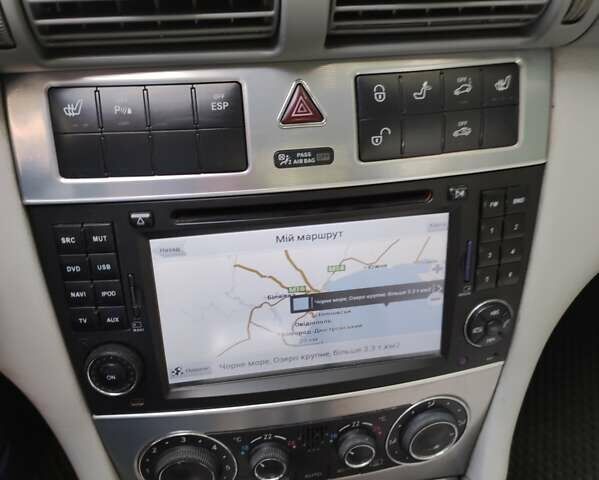 Серый Мерседес Ц-Класс, объемом двигателя 2 л и пробегом 250 тыс. км за 8400 $, фото 13 на Automoto.ua