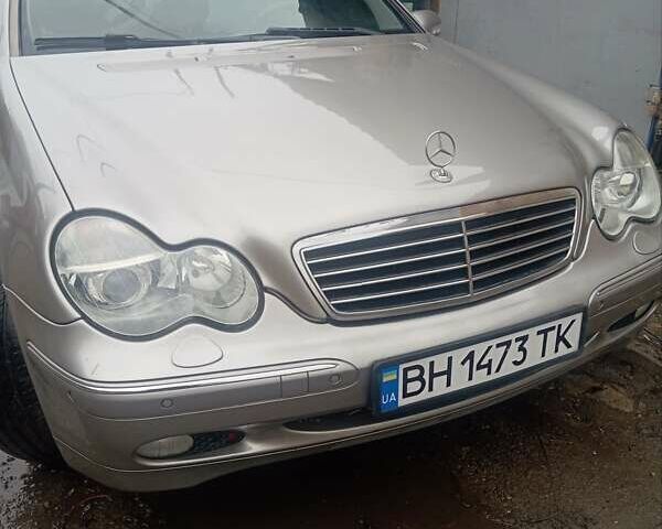 Серый Мерседес Ц-Класс, объемом двигателя 1.8 л и пробегом 245 тыс. км за 5200 $, фото 23 на Automoto.ua