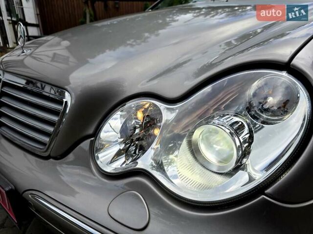 Серый Мерседес Ц-Класс, объемом двигателя 1.8 л и пробегом 176 тыс. км за 7500 $, фото 56 на Automoto.ua