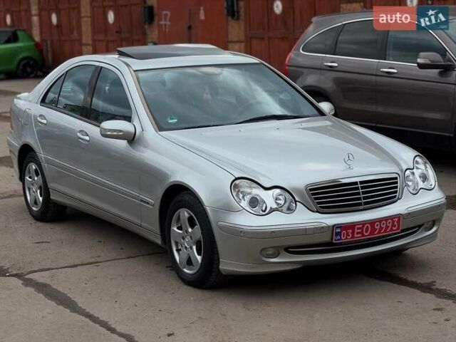 Серый Мерседес Ц-Класс, объемом двигателя 1.8 л и пробегом 127 тыс. км за 6600 $, фото 4 на Automoto.ua