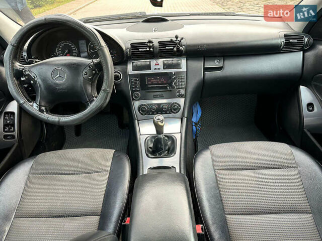 Серый Мерседес Ц-Класс, объемом двигателя 1.8 л и пробегом 326 тыс. км за 4200 $, фото 24 на Automoto.ua