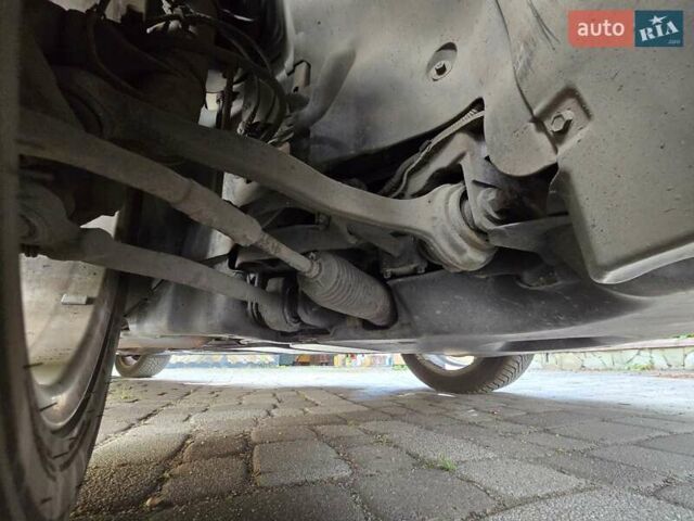 Серый Мерседес Ц-Класс, объемом двигателя 1.8 л и пробегом 176 тыс. км за 7500 $, фото 46 на Automoto.ua