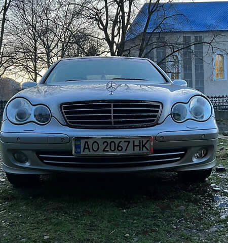 Сірий Мерседес Ц-Клас, об'ємом двигуна 1.8 л та пробігом 215 тис. км за 5000 $, фото 7 на Automoto.ua