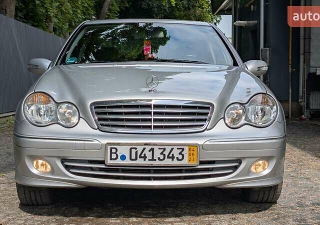 Сірий Мерседес Ц-Клас, об'ємом двигуна 1.8 л та пробігом 250 тис. км за 6950 $, фото 13 на Automoto.ua