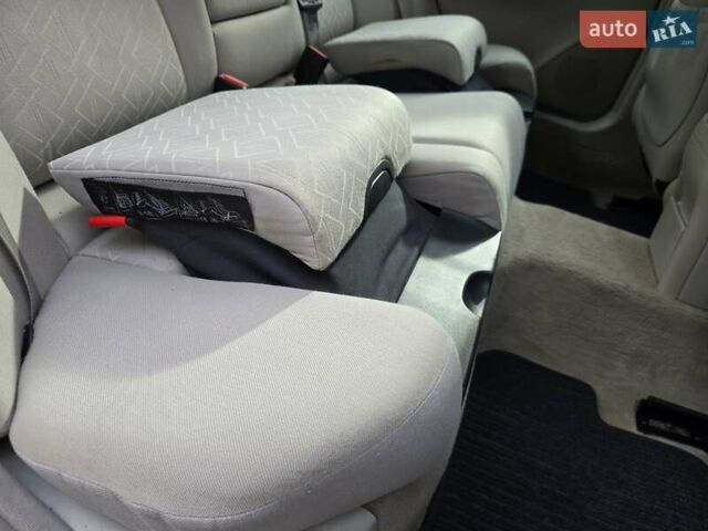 Серый Мерседес Ц-Класс, объемом двигателя 1.8 л и пробегом 176 тыс. км за 7500 $, фото 126 на Automoto.ua