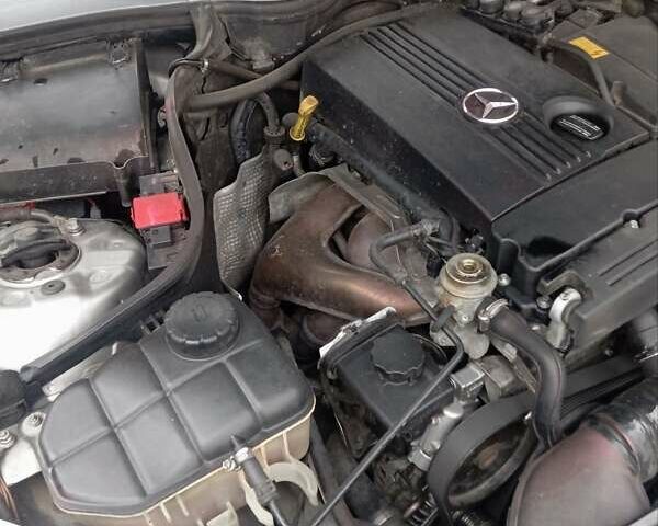 Серый Мерседес Ц-Класс, объемом двигателя 1.8 л и пробегом 245 тыс. км за 5200 $, фото 1 на Automoto.ua