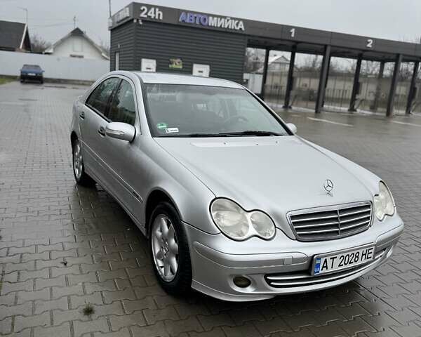 Сірий Мерседес Ц-Клас, об'ємом двигуна 2.15 л та пробігом 420 тис. км за 6000 $, фото 1 на Automoto.ua