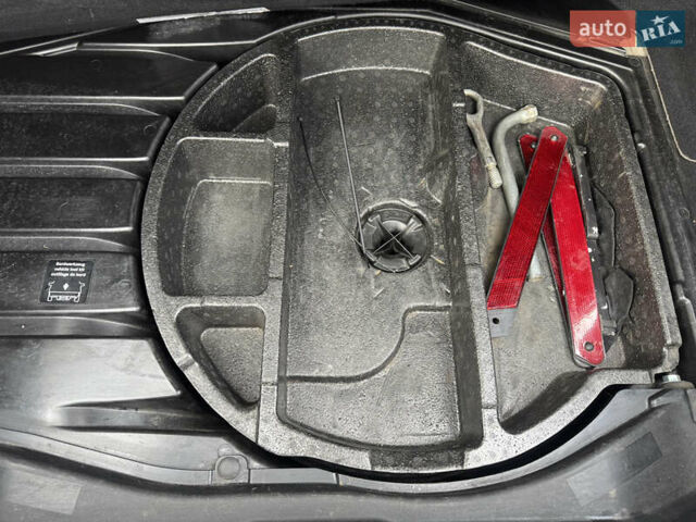Сірий Мерседес Ц-Клас, об'ємом двигуна 2.2 л та пробігом 245 тис. км за 5550 $, фото 22 на Automoto.ua