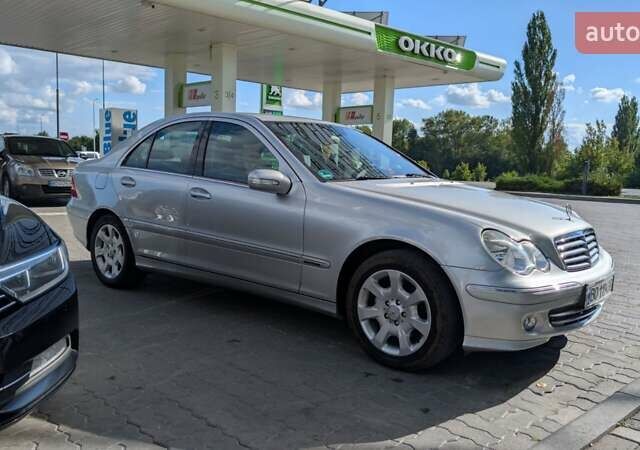 Сірий Мерседес Ц-Клас, об'ємом двигуна 1.8 л та пробігом 250 тис. км за 6950 $, фото 5 на Automoto.ua