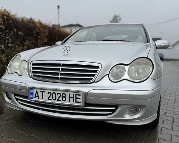 Сірий Мерседес Ц-Клас, об'ємом двигуна 2.15 л та пробігом 420 тис. км за 6000 $, фото 10 на Automoto.ua