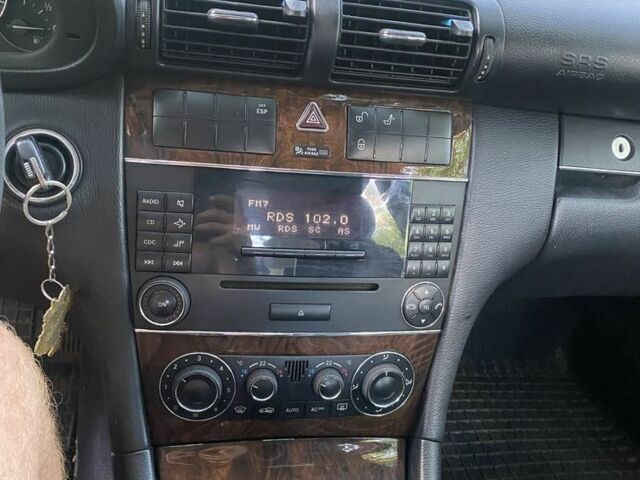 Серый Мерседес Ц-Класс, объемом двигателя 0 л и пробегом 493 тыс. км за 2589 $, фото 21 на Automoto.ua