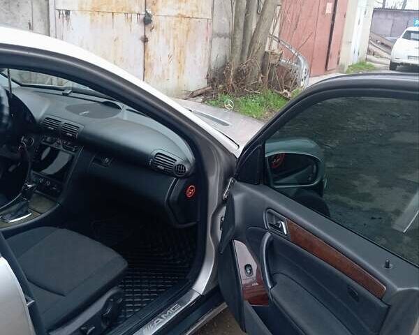 Серый Мерседес Ц-Класс, объемом двигателя 1.8 л и пробегом 245 тыс. км за 5200 $, фото 8 на Automoto.ua