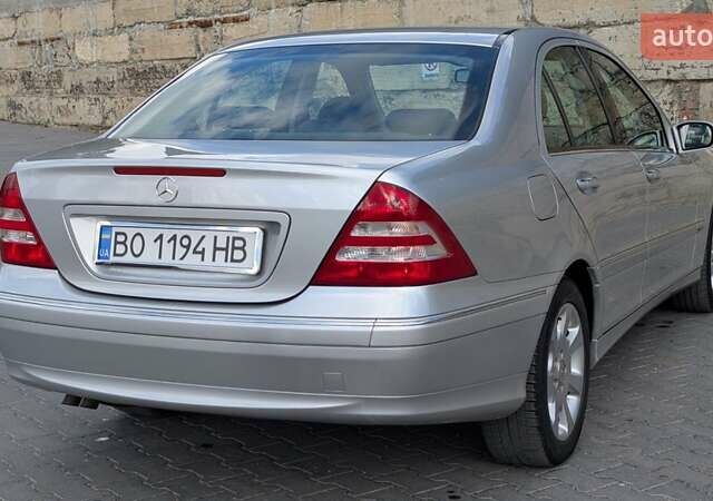 Сірий Мерседес Ц-Клас, об'ємом двигуна 1.8 л та пробігом 250 тис. км за 6950 $, фото 4 на Automoto.ua
