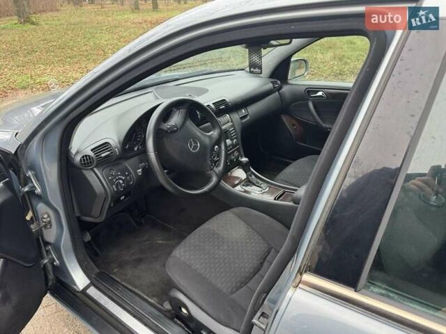 Сірий Мерседес Ц-Клас, об'ємом двигуна 2.1 л та пробігом 500 тис. км за 5400 $, фото 8 на Automoto.ua