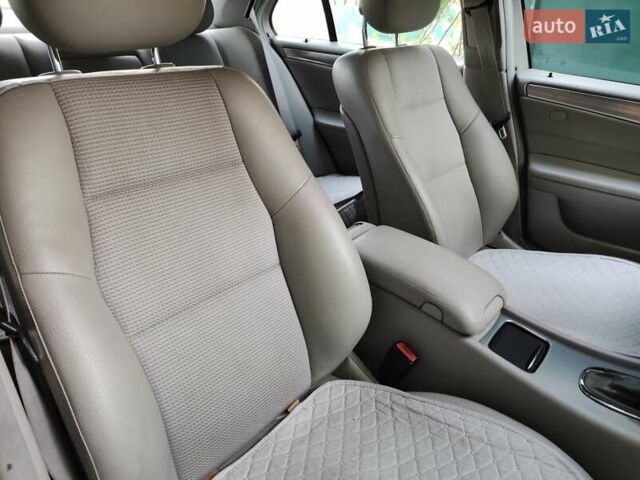 Серый Мерседес Ц-Класс, объемом двигателя 2 л и пробегом 250 тыс. км за 8400 $, фото 8 на Automoto.ua