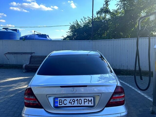 Сірий Мерседес Ц-Клас, об'ємом двигуна 2.1 л та пробігом 289 тис. км за 6299 $, фото 2 на Automoto.ua