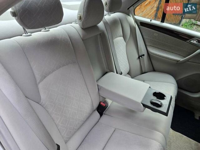 Серый Мерседес Ц-Класс, объемом двигателя 1.8 л и пробегом 176 тыс. км за 7500 $, фото 124 на Automoto.ua