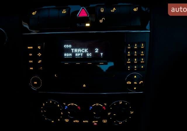 Сірий Мерседес Ц-Клас, об'ємом двигуна 1.8 л та пробігом 250 тис. км за 6950 $, фото 38 на Automoto.ua