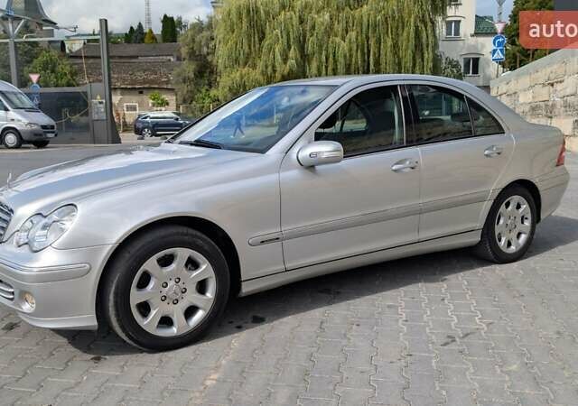 Сірий Мерседес Ц-Клас, об'ємом двигуна 1.8 л та пробігом 250 тис. км за 6950 $, фото 27 на Automoto.ua