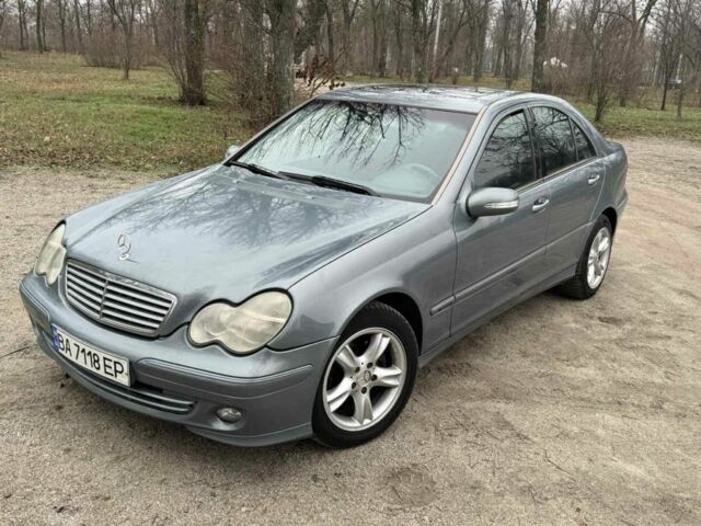 Серый Мерседес Ц-Класс, объемом двигателя 2.1 л и пробегом 500 тыс. км за 5400 $, фото 1 на Automoto.ua