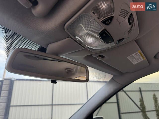 Сірий Мерседес Ц-Клас, об'ємом двигуна 2.2 л та пробігом 245 тис. км за 5550 $, фото 36 на Automoto.ua