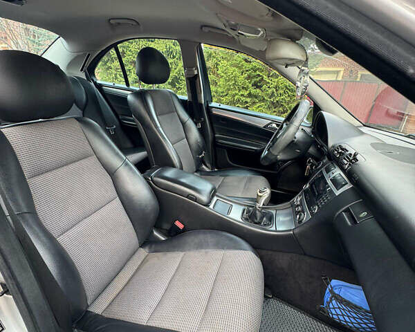 Серый Мерседес Ц-Класс, объемом двигателя 1.8 л и пробегом 326 тыс. км за 4200 $, фото 21 на Automoto.ua