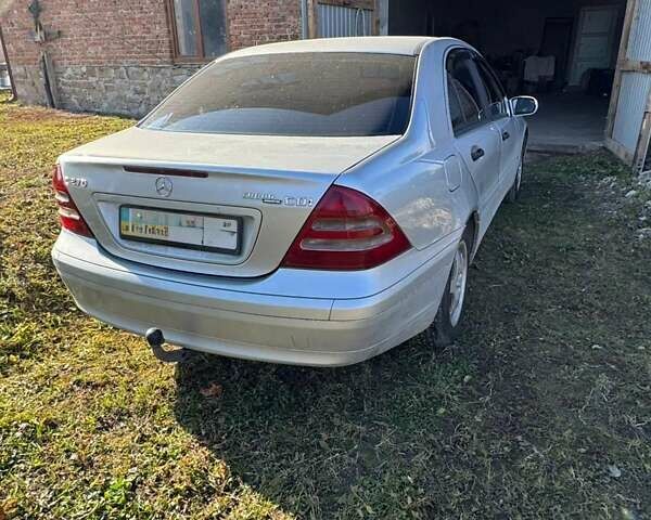 Сірий Мерседес Ц-Клас, об'ємом двигуна 2.2 л та пробігом 287 тис. км за 5099 $, фото 1 на Automoto.ua