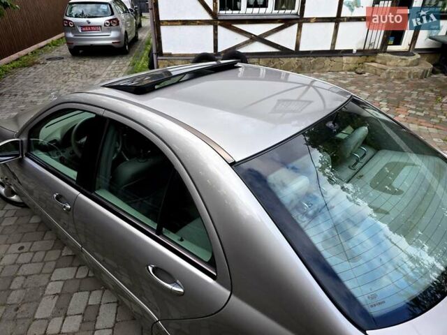 Серый Мерседес Ц-Класс, объемом двигателя 1.8 л и пробегом 176 тыс. км за 7500 $, фото 24 на Automoto.ua