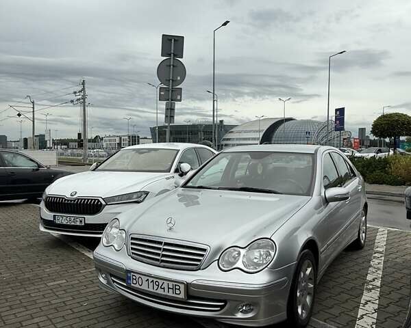 Сірий Мерседес Ц-Клас, об'ємом двигуна 1.8 л та пробігом 250 тис. км за 6950 $, фото 11 на Automoto.ua