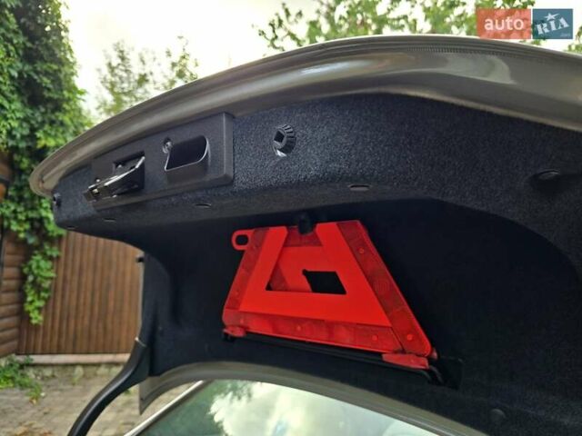 Серый Мерседес Ц-Класс, объемом двигателя 1.8 л и пробегом 176 тыс. км за 7500 $, фото 184 на Automoto.ua